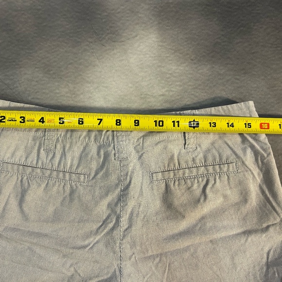 Dalia Collection Blue and White Striped Cotton Coastal Shorts Size 6 - Picture 5 of 8